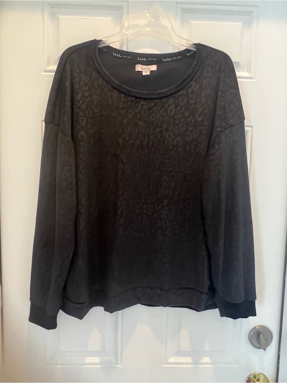 Nicole Miller Black Soft Sweater Pullover Women Size XL Scoop Neck Velvet # 997